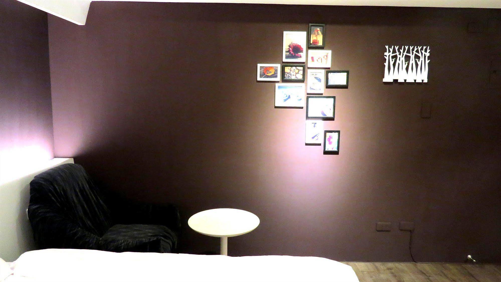 Inn Taichung Hostel ภายนอก รูปภาพ